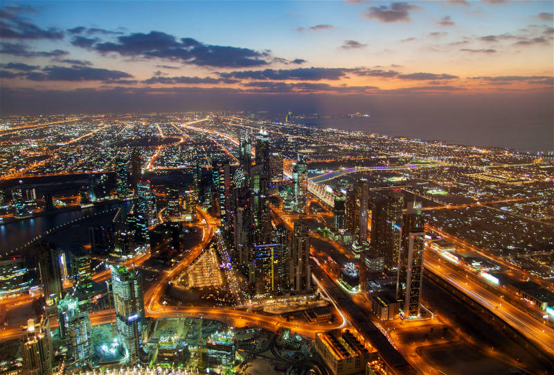 Dubai-Panoramablick vom Burj Khalifa Richtung Burj al Arab
